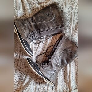 Sorel Women's Joan Of Arc Boots!